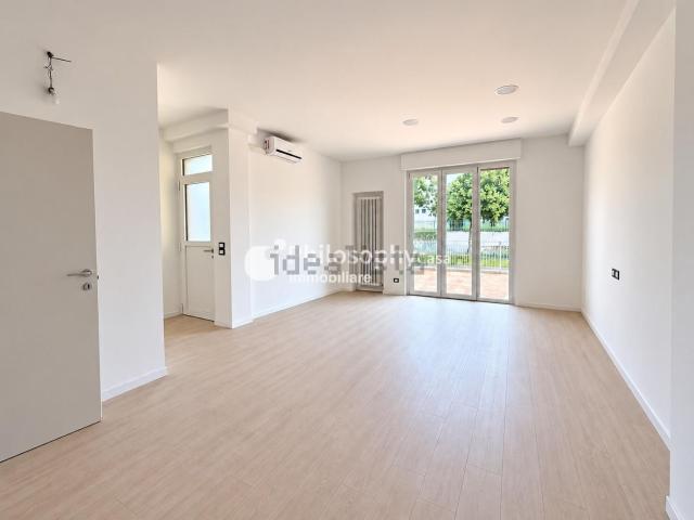 Casa in vendita a Sirolo, Ancona