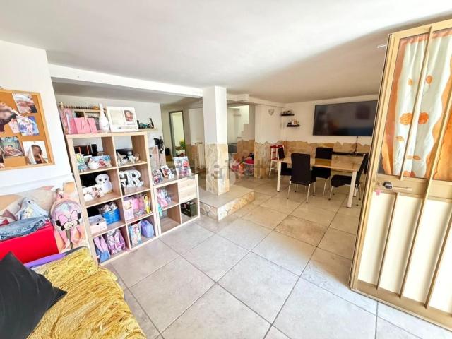 Casa in vendita a Colfiorito, Roma Capitale