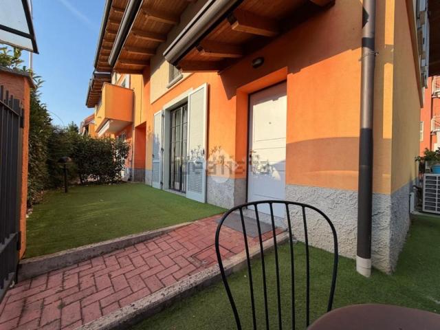 Casa in vendita a Pessano Con Bornago, Lombardia