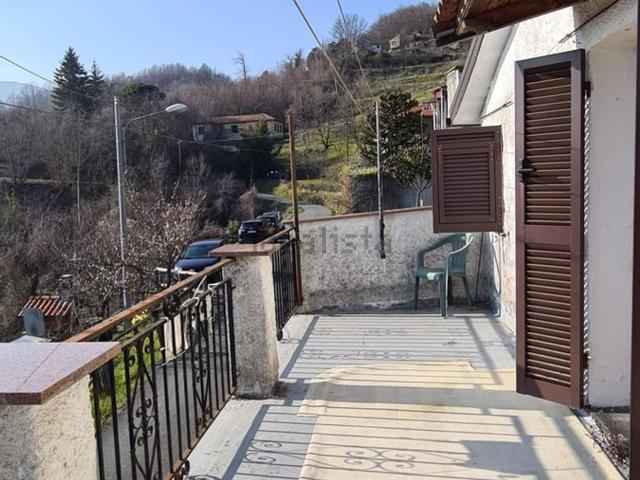 Casa in vendita a Maissana, Liguria