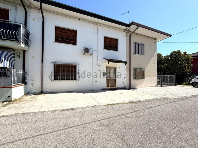 Casa in vendita a Porto Viro, Veneto