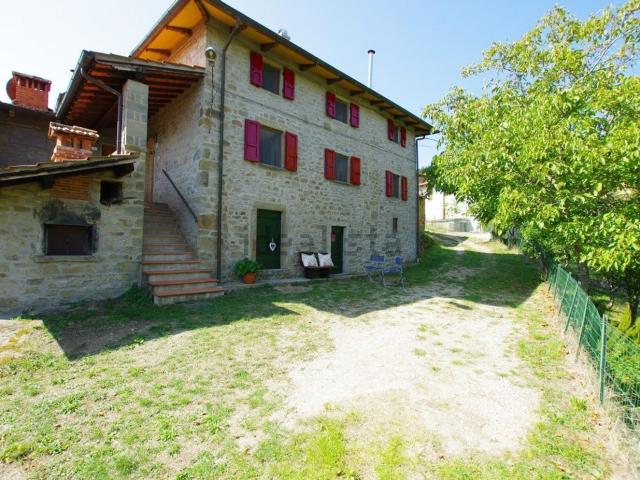 Casa in vendita a Castel San Niccolò, Toscana