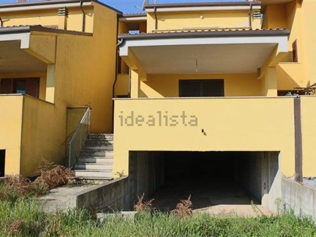 Casa in vendita a Franceschetti, Cisterna Di Latina