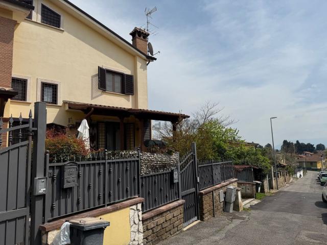 Casa in vendita a Roma Capitale, Lazio