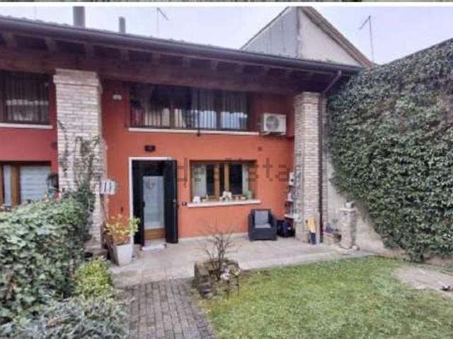 Casa in vendita a Paderno Del Grappa, Veneto