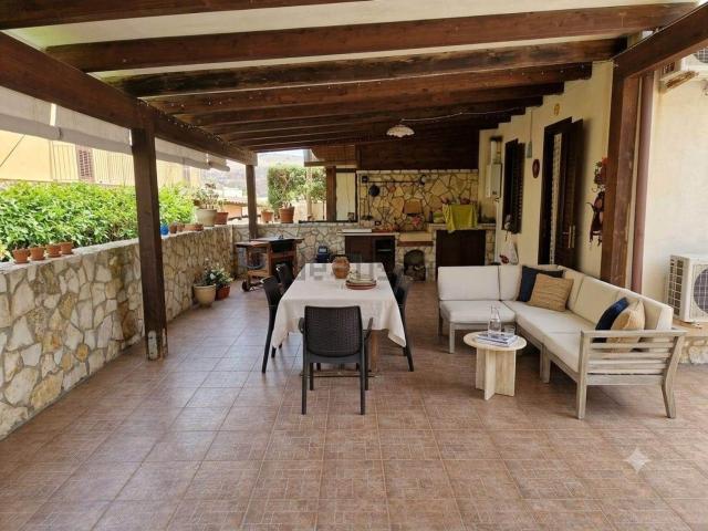 Casa in vendita a Custonaci, Sicilia