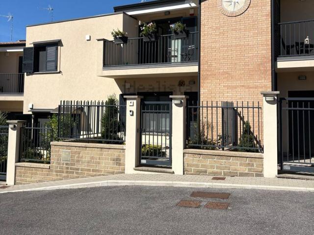 Casa in vendita a Le Rughe, Formello