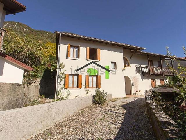 Casa in vendita a Casiacco / Cjasiât, Vito d'Asio / Vît
