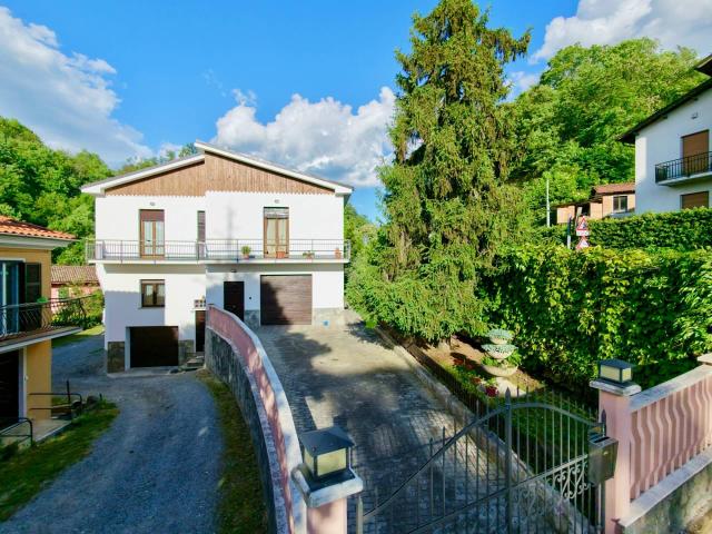 Villa Indipendente in vendita a Dego, Liguria