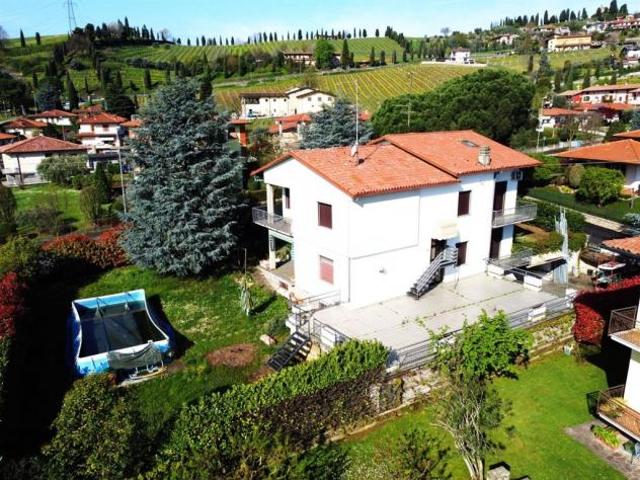Villa Indipendente in vendita a Grumello Del Monte, Lombardia