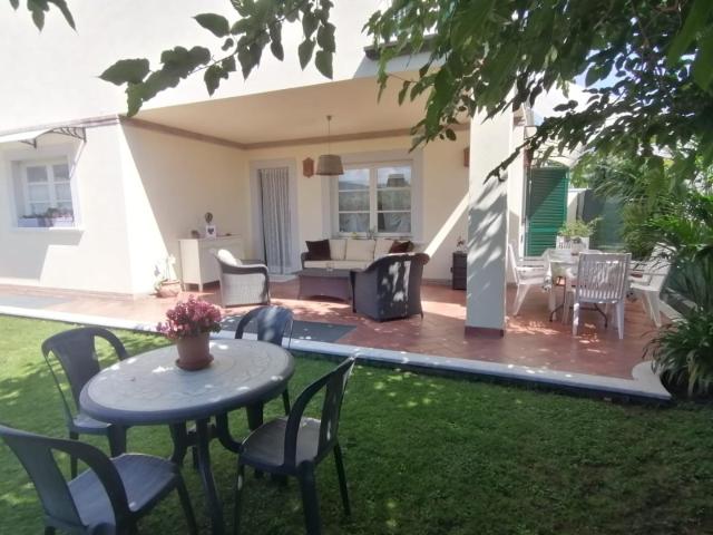 Villa Indipendente in affitto a Crociale, Tonfano