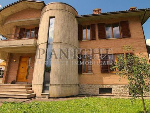 Villa Indipendente in vendita a Asciano, Toscana