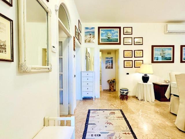 Appartamento in affitto a Vittoria Apuana, Forte Dei Marmi