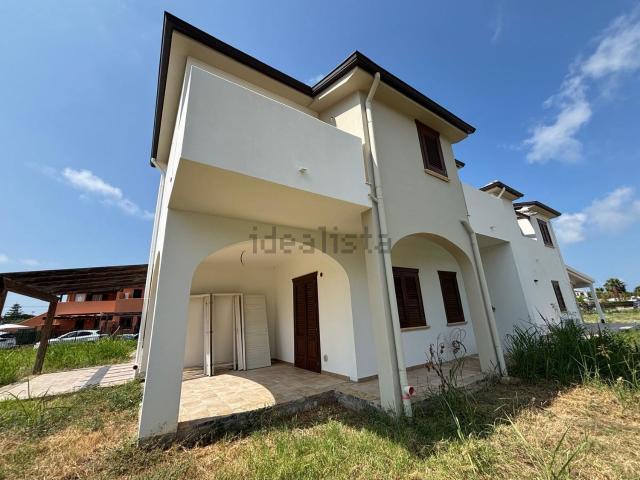 Casa in affitto a Campofelice Di Roccella, Sicilia