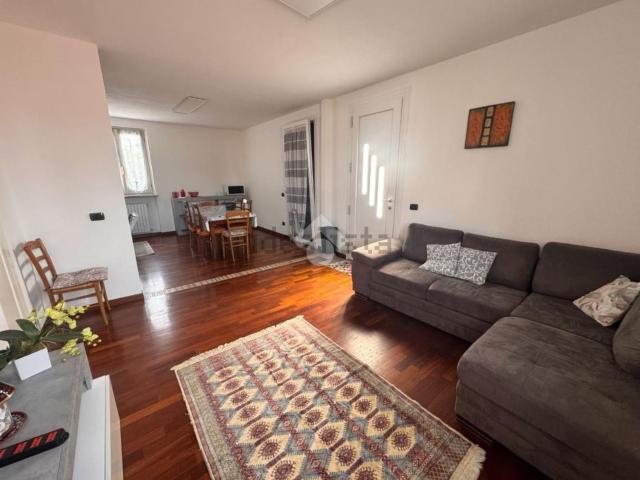 Casa in affitto a Gurone, Malnate