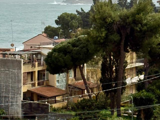 Casa in affitto a Capomulini, Acireale