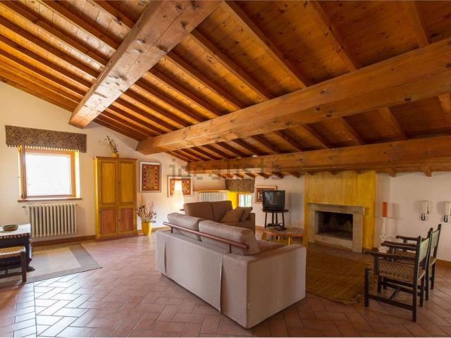 Casa in affitto a Corrubbio di Negarine, San Pietro In Cariano