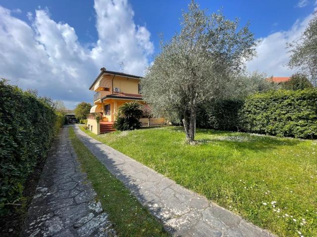 Appartamento in affitto a Vaiana, Forte Dei Marmi