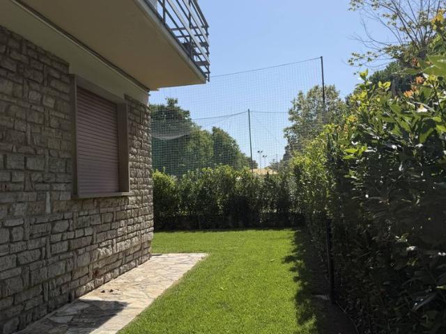 Villa Indipendente in affitto a Lido di Camaiore, Camaiore