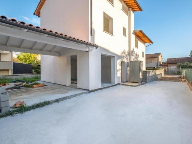 Villa Indipendente in vendita a Bientina, Pisa