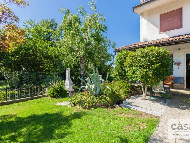 Villa Indipendente in vendita a Travaino, Caronno Varesino