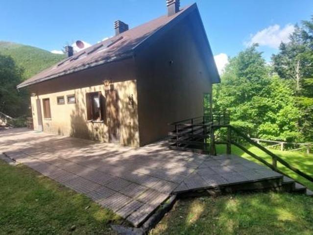 Villa Indipendente in vendita a Unione Comuni Garfagnana, Castiglione Di Garfagnana