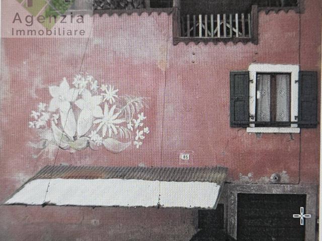 Villa Indipendente in vendita a Comunità delle Giudicarie, Castel Condino