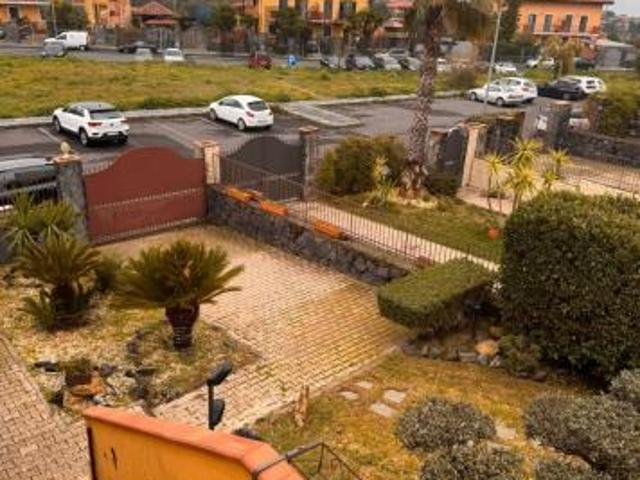 Villa Indipendente in vendita a Massannunziata, Mascalucia