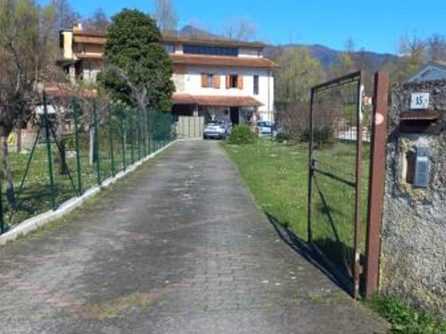 Villa Indipendente in vendita a Montignoso, Massa