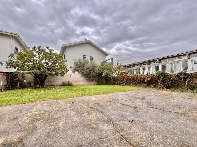 Villa Indipendente in vendita a Nova Milanese, Monza e della Brianza