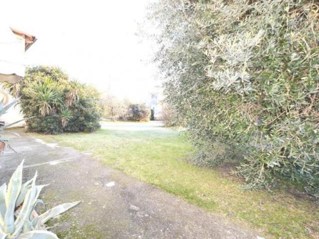 Villa Indipendente in vendita a Bagni Di Lucca Ponte, Toscana