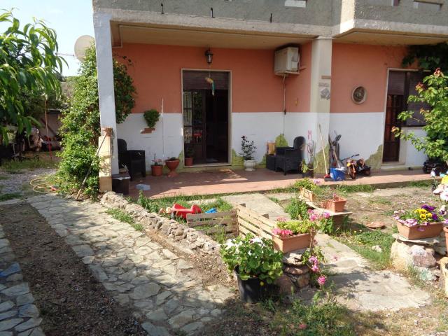 Villa Indipendente in vendita a Nuxis, Sardigna/Sardegna