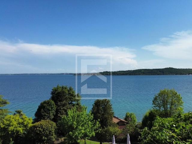 Villa Indipendente in vendita a Padenghe Sul Garda, Lombardia