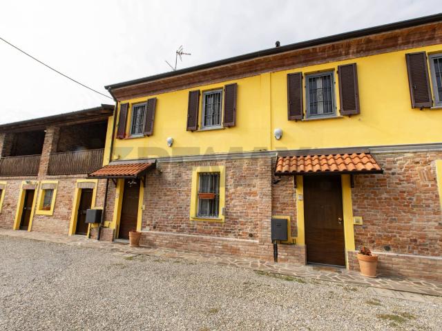 Villa Indipendente in vendita a Pancarana, Lombardia