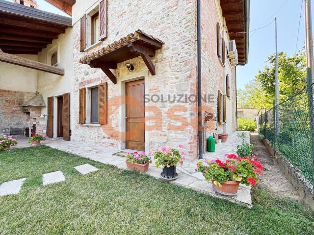 Villa Indipendente in vendita a Podenzano, Reggio Emilia