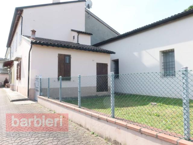 Villa Indipendente in vendita a Ravenna, Reggio Emilia