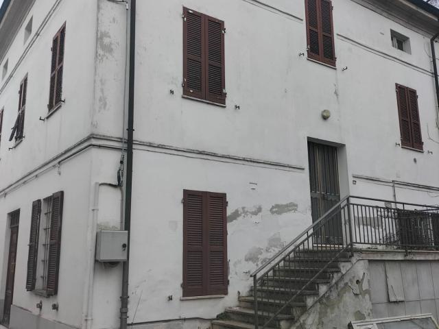 Villa Indipendente in vendita a Soragna, Reggio Emilia