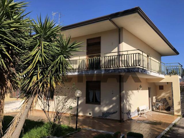 Casa in vendita a Mascalucia, Catania