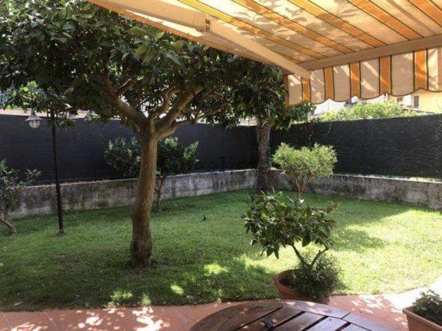 Casa in vendita a Marina di Massa, Marina Di Massa