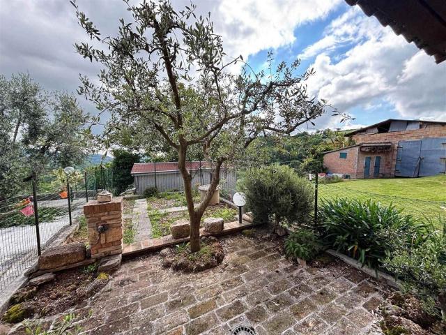 Casa in vendita a Marche, Macerata