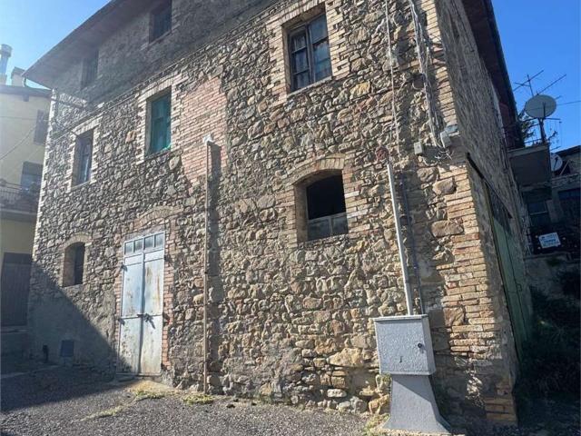 Casa in vendita a Gualdo Cattaneo, Umbria