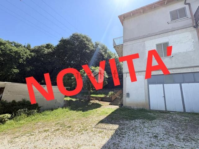 Casa in vendita a Santa Lucia, Narni