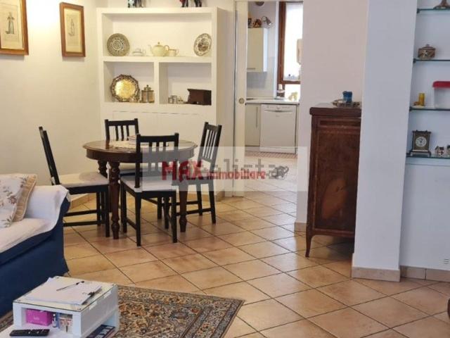 Casa in vendita a Centro Storico, Marche