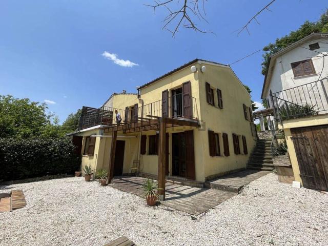 Casa in vendita a Marche, Fermo