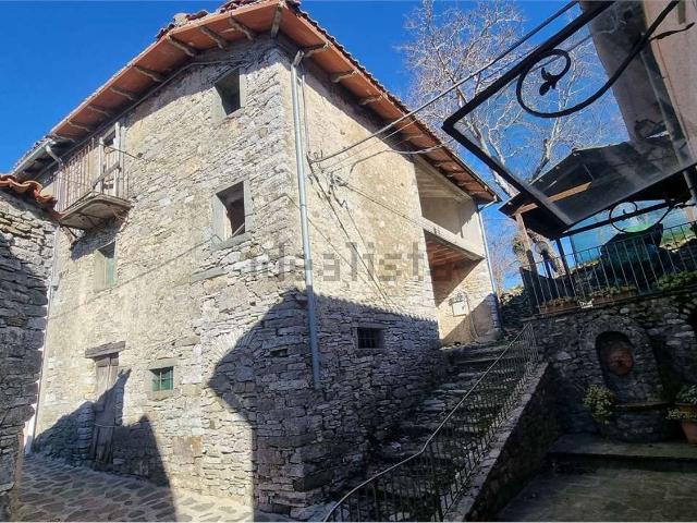 Casa in vendita a Unione Comuni Garfagnana, Castelnuovo Di Garfagnana