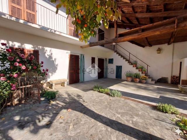 Casa in vendita a Costa, Piemonte