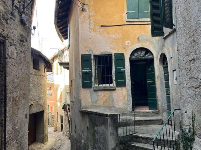 Casa in vendita a Riva, Faggeto Lario