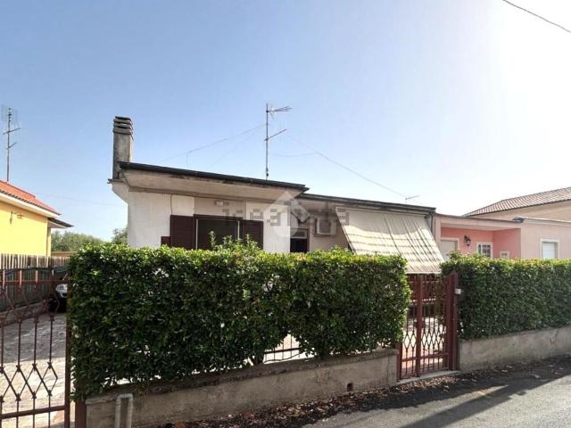 Casa in vendita a Cisterna Di Latina, Lazio