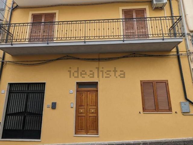 Casa in vendita a Aci Catena, Sicilia