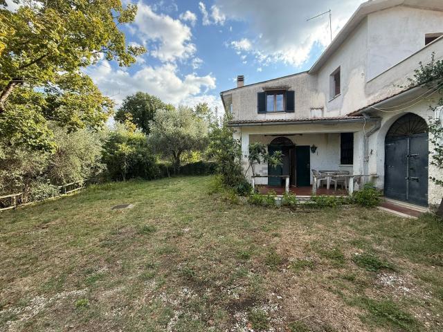 Casa in vendita a Montopoli Di Sabina, Lazio
